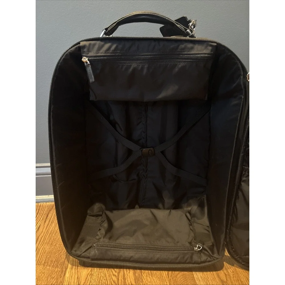 Tumi 4820D Business Carry-On Black Bag Suitcase/Carry-on